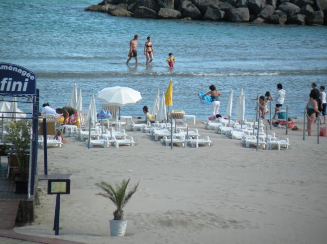 transats sur la plage de Rochelongue